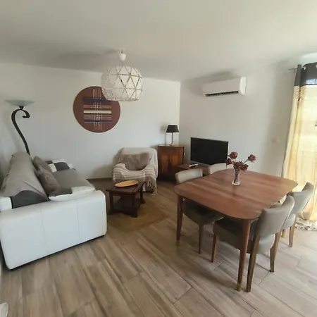 Apartman Mimosas - *